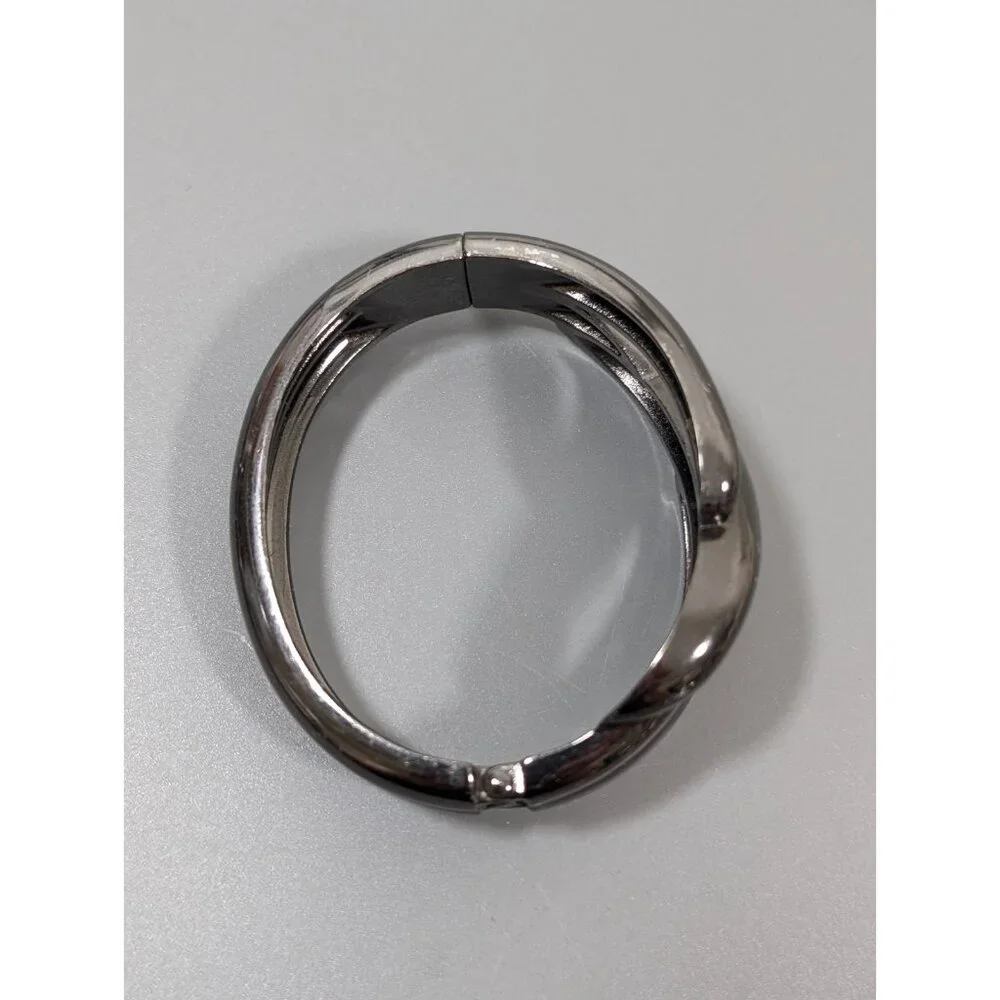 Lia Sophia Gunmetal Gray Twist Chunky Hinge Clamp Bracelet Galena Modern 6.5‎ in
